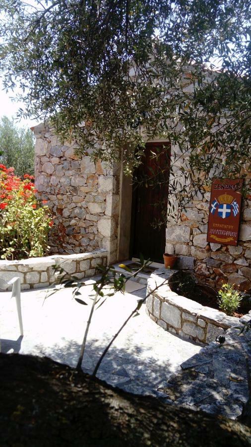 Charouda Stone Tower Apartment Pyrgos Dirou Luaran gambar