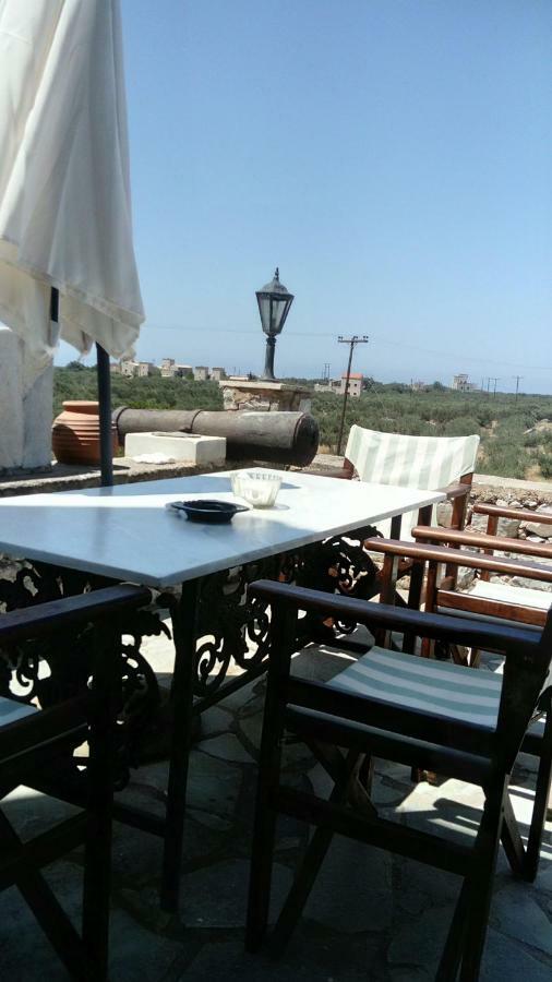 Charouda Stone Tower Apartment Pyrgos Dirou Luaran gambar