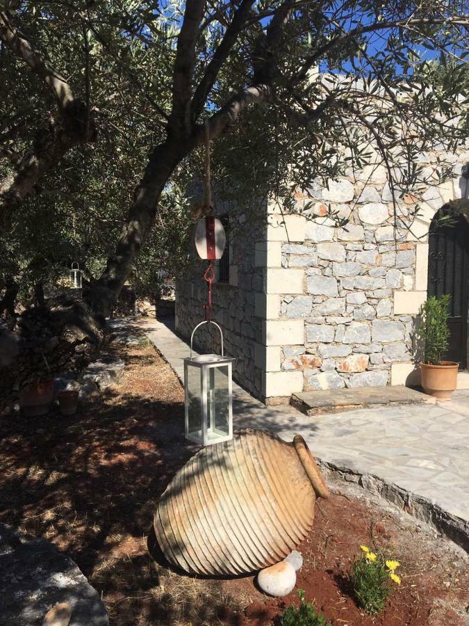 Charouda Stone Tower Apartment Pyrgos Dirou Luaran gambar