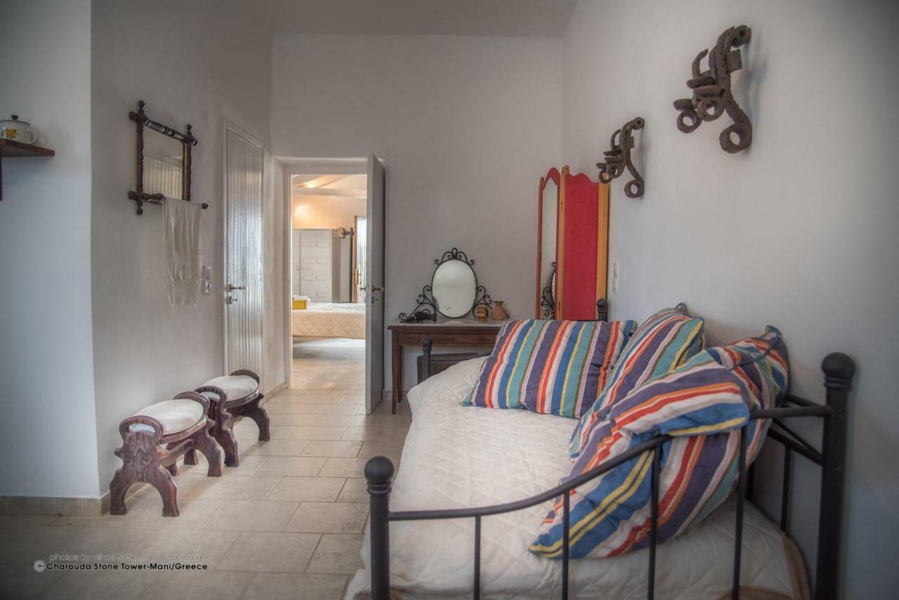 Charouda Stone Tower Apartment Pyrgos Dirou Luaran gambar