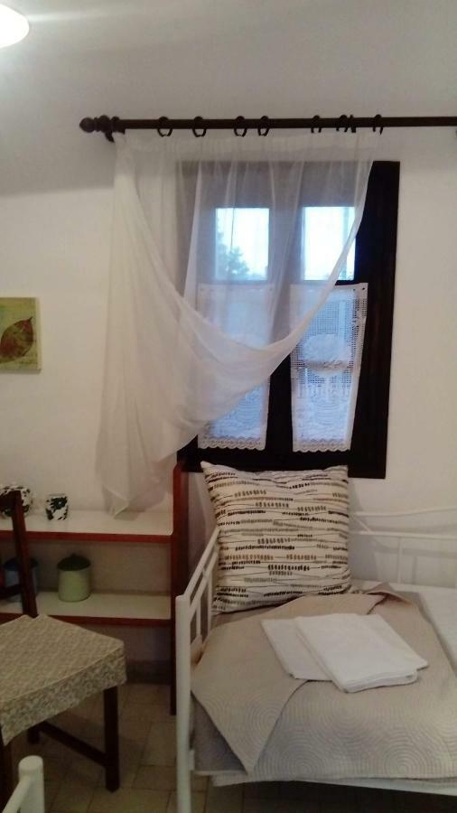 Charouda Stone Tower Apartment Pyrgos Dirou Luaran gambar