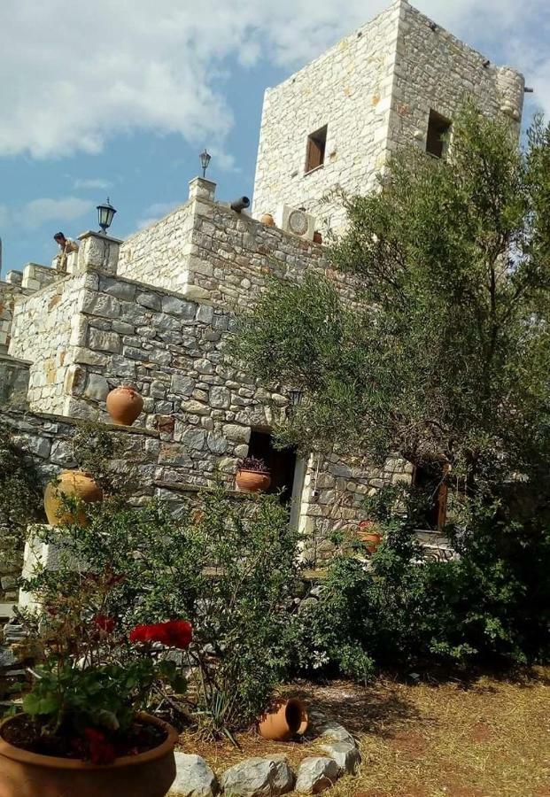 Charouda Stone Tower Apartment Pyrgos Dirou Luaran gambar